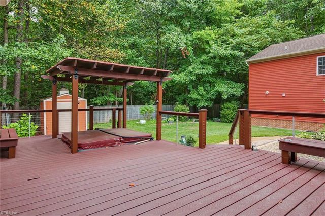 111 Leyland CT, Yorktown, VA 23693
