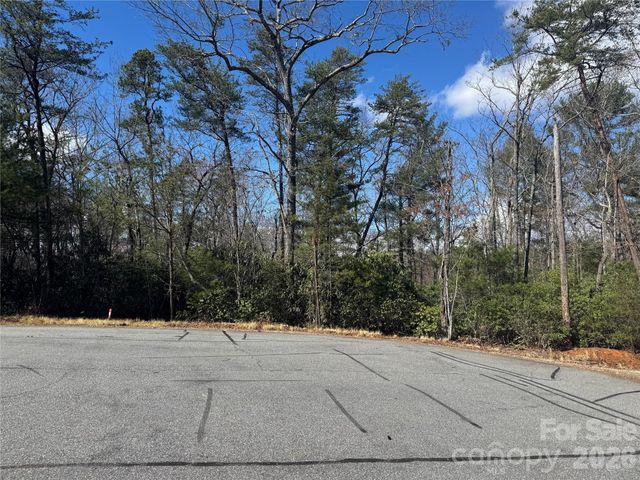 91 West Lake Road 91, Marion, NC 28752