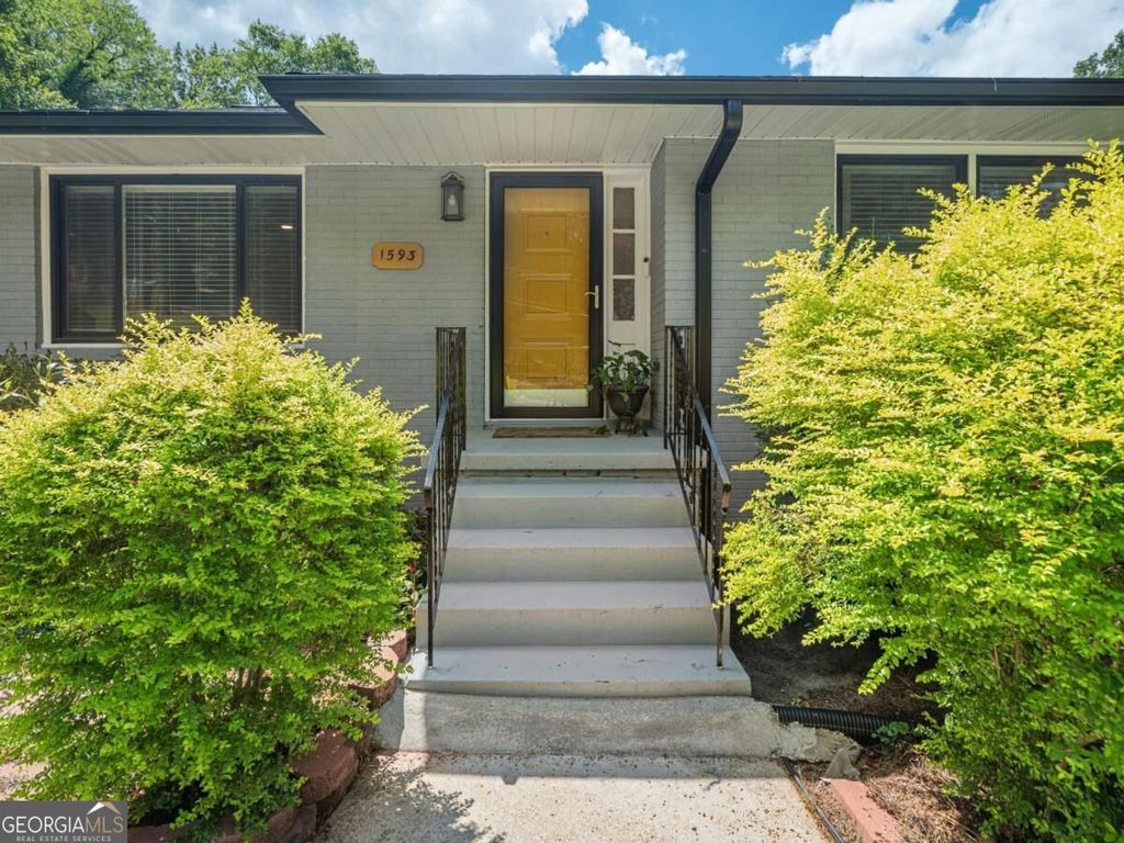 1593 Mill Acres Drive SW, Atlanta, GA 30311 — photo 3