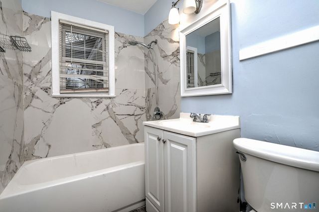 106 Higbie Drive 108, East Hartford, CT 06108