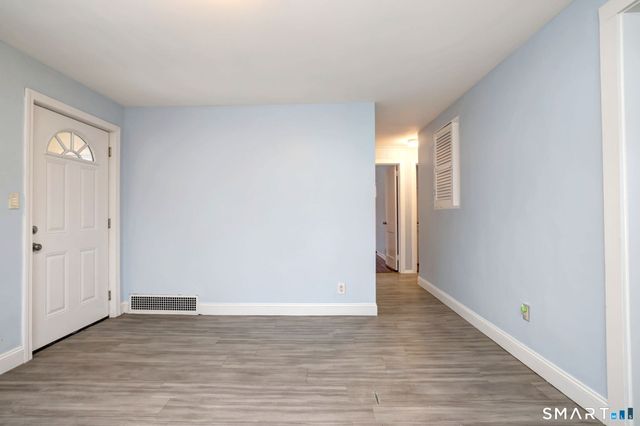 106 Higbie Drive 108, East Hartford, CT 06108