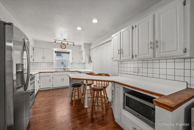 3411 Ridge Road, Island Lake, IL 60042