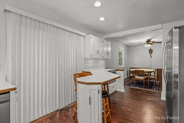 3411 Ridge Road, Island Lake, IL 60042