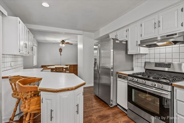 3411 Ridge Road, Island Lake, IL 60042