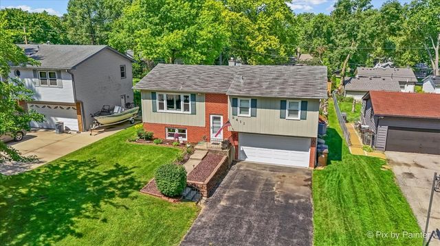 3411 Ridge Road, Island Lake, IL 60042