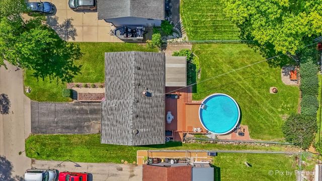 3411 Ridge Road, Island Lake, IL 60042