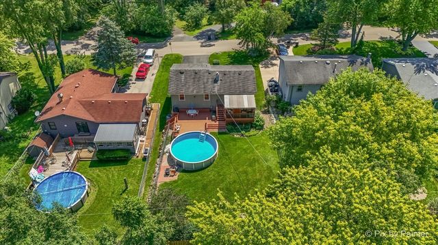 3411 Ridge Road, Island Lake, IL 60042