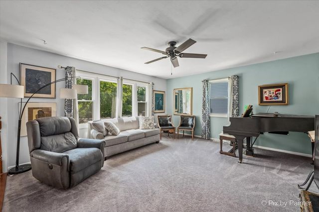 3411 Ridge Road, Island Lake, IL 60042