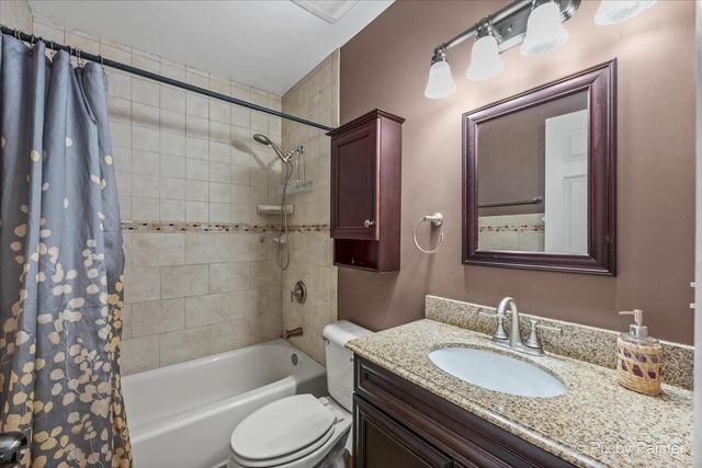 3411 Ridge Road, Island Lake, IL 60042