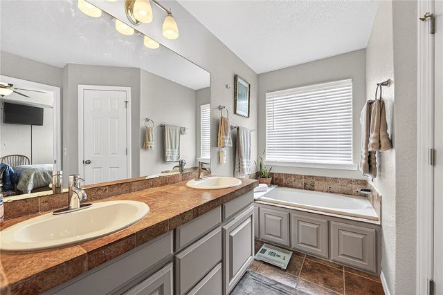 750 Sienna Drive, Centerton, AR 72719