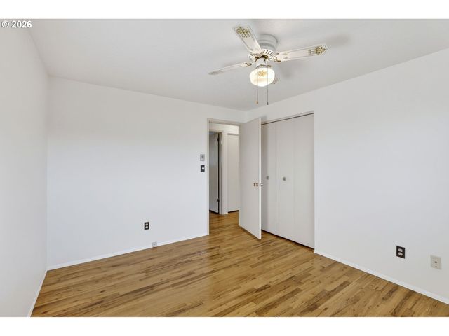 1620 THOMPSON Rd, Woodburn, OR 97071