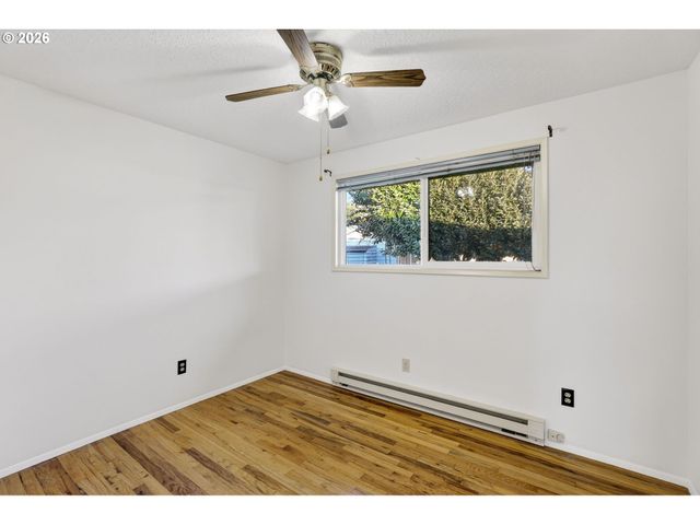 1620 THOMPSON Rd, Woodburn, OR 97071