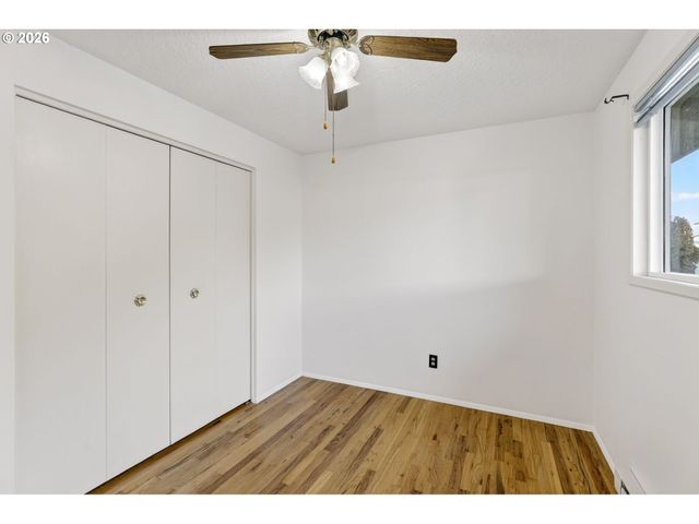 1620 THOMPSON Rd, Woodburn, OR 97071