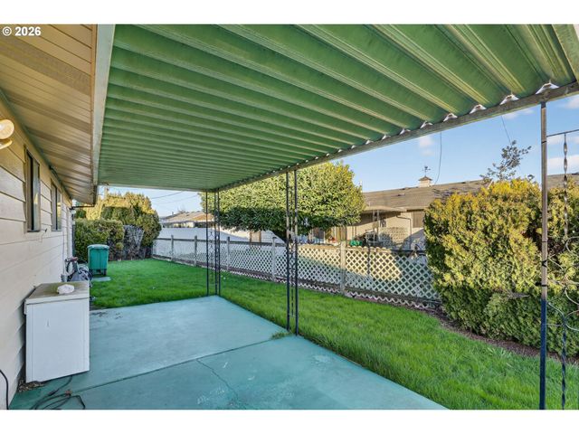 1620 THOMPSON Rd, Woodburn, OR 97071