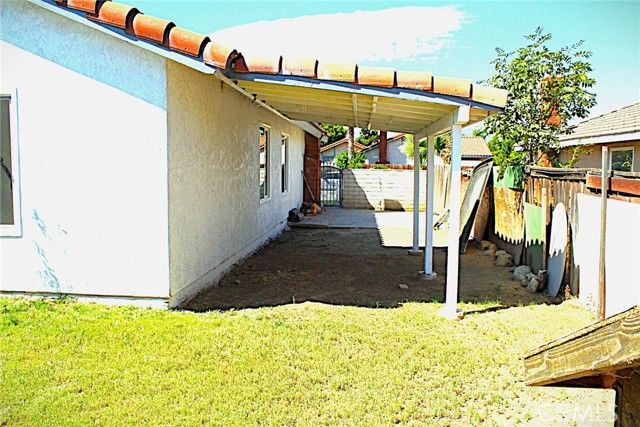 1459 W James Street, Rialto, CA 92316