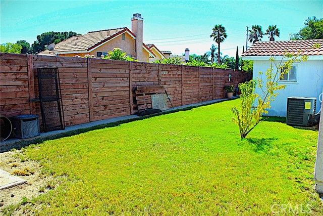1459 W James Street, Rialto, CA 92316
