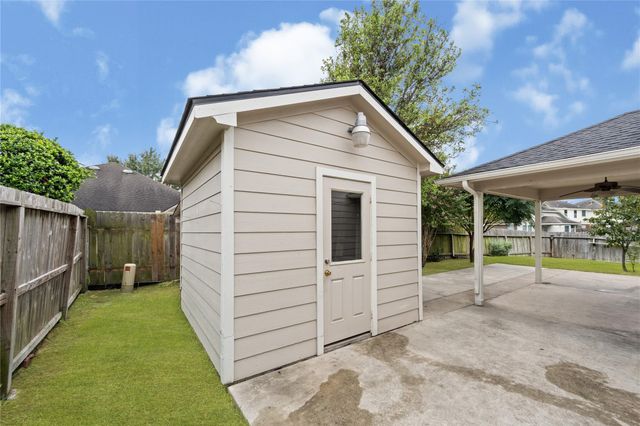 1931 Laura Anne Drive, Houston, TX 77049