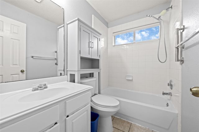 1931 Laura Anne Drive, Houston, TX 77049