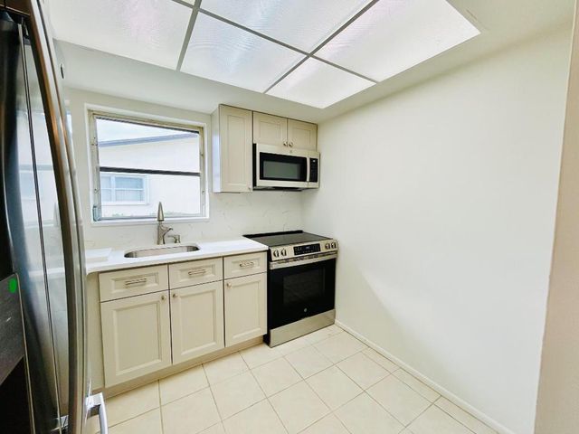 2878 Ashley Drive E G, West Palm Beach, FL 33415