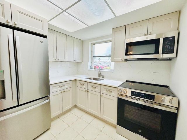 2878 Ashley Drive E G, West Palm Beach, FL 33415