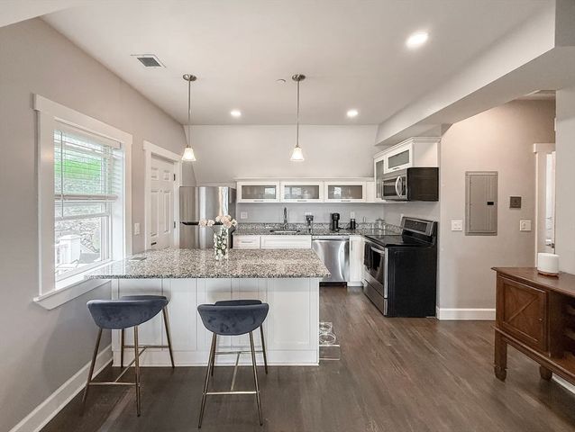 468 Salem 4, Malden, MA 02148