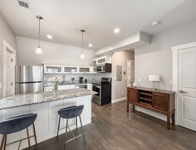 468 Salem 4, Malden, MA 02148