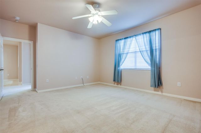 237 Heritage Hill Drive, Lewisville, TX 75067