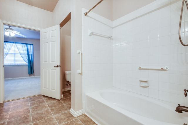 237 Heritage Hill Drive, Lewisville, TX 75067