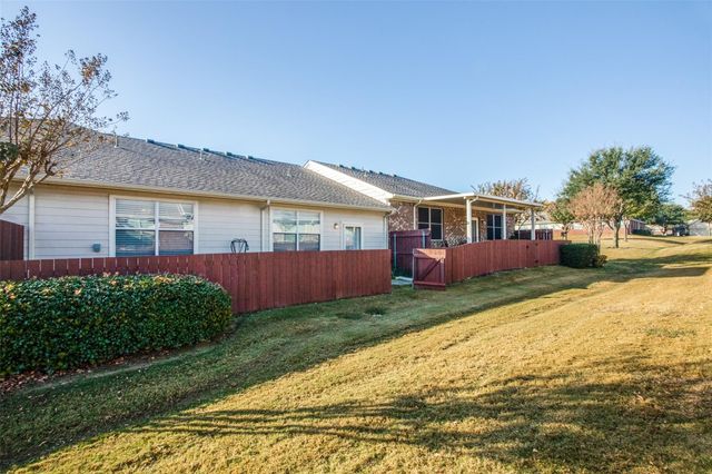 237 Heritage Hill Drive, Lewisville, TX 75067