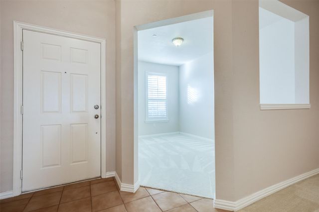 237 Heritage Hill Drive, Lewisville, TX 75067