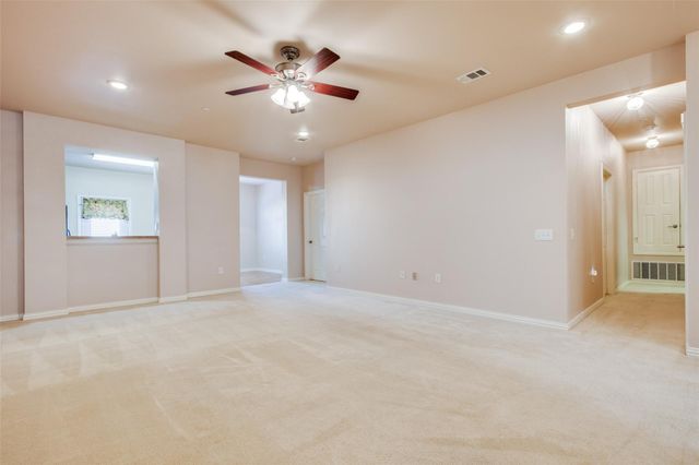 237 Heritage Hill Drive, Lewisville, TX 75067