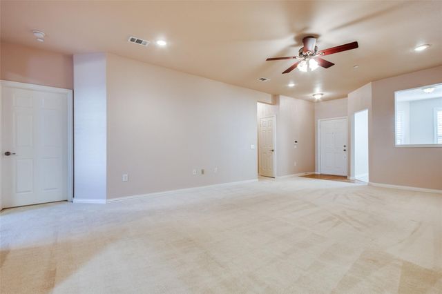 237 Heritage Hill Drive, Lewisville, TX 75067