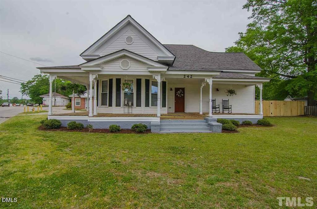 242 W Academy Street, Wendell, NC 27591