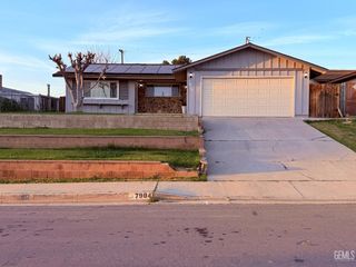7904 Nettie Court, Bakersfield, CA 93306