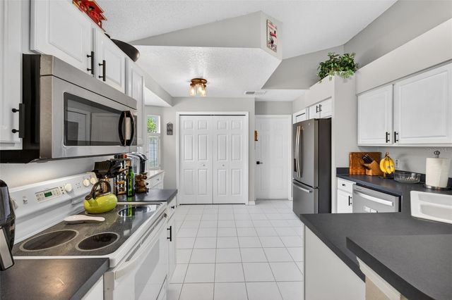 257 OAK CHASE PLACE, Davenport, FL 33896