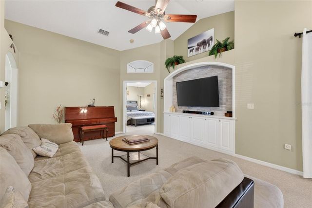 257 OAK CHASE PLACE, Davenport, FL 33896