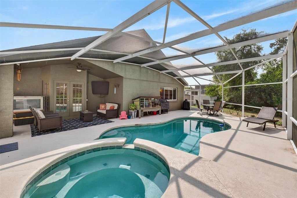 Image 3 of property listing at 257 OAK CHASE PLACE, Davenport, FL 33896