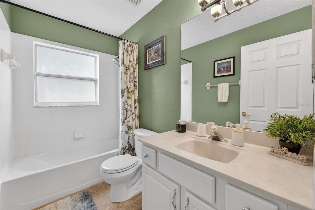Image 26 of property listing at 257 OAK CHASE PLACE, Davenport, FL 33896