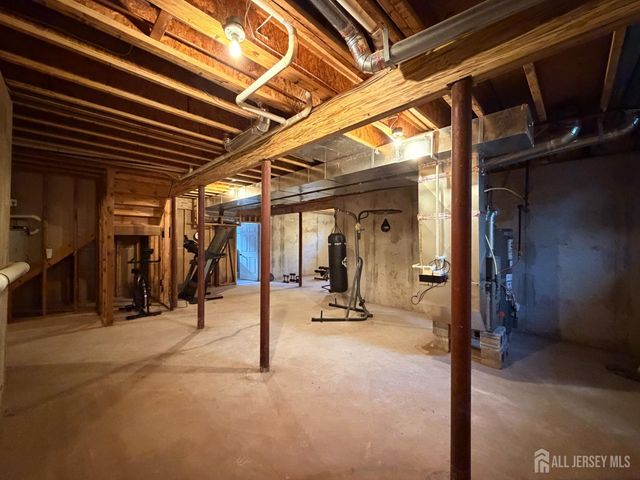 87 Timber Hill Drive, Franklin, NJ 08823