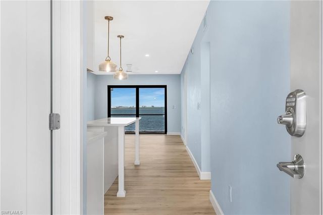 760 Sextant DR 1051, Sanibel, FL 33957