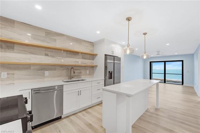 760 Sextant DR 1051, Sanibel, FL 33957