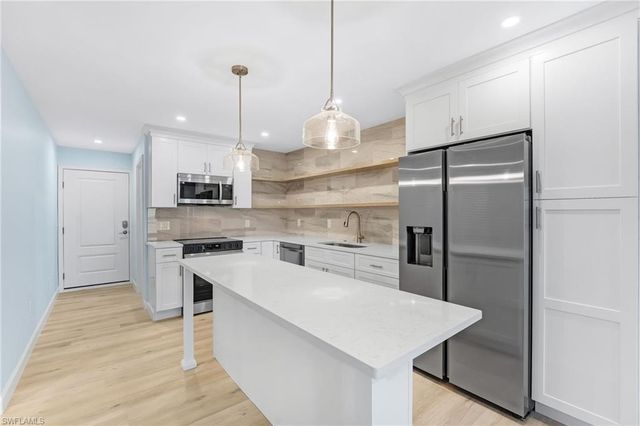 760 Sextant DR 1051, Sanibel, FL 33957