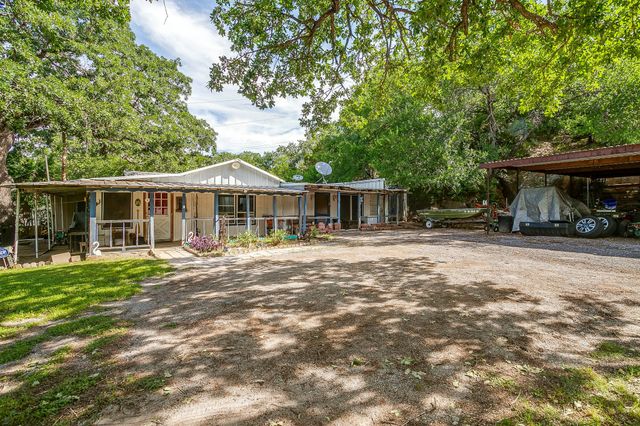 355 Armadillo Lane, Gordon, TX 76453
