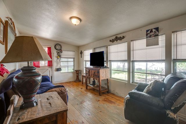 355 Armadillo Lane, Gordon, TX 76453