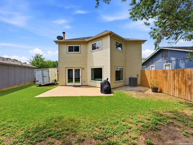 9911 MISTY PLAIN DR, San Antonio, TX 78245