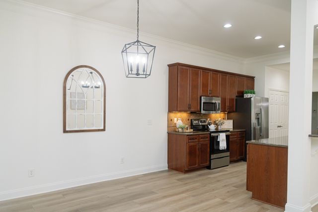 1013 Larkwood Dr, Hermitage, TN 37076