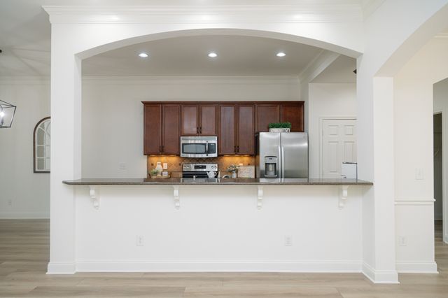 1013 Larkwood Dr, Hermitage, TN 37076