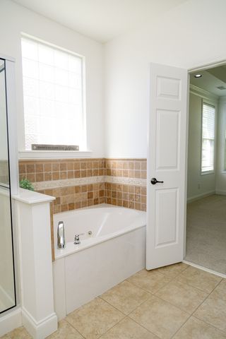 1013 Larkwood Dr, Hermitage, TN 37076
