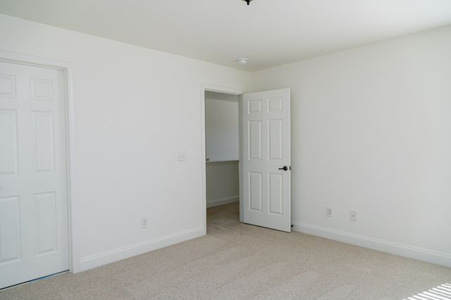 1013 Larkwood Dr, Hermitage, TN 37076
