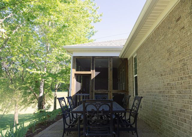 1013 Larkwood Dr, Hermitage, TN 37076